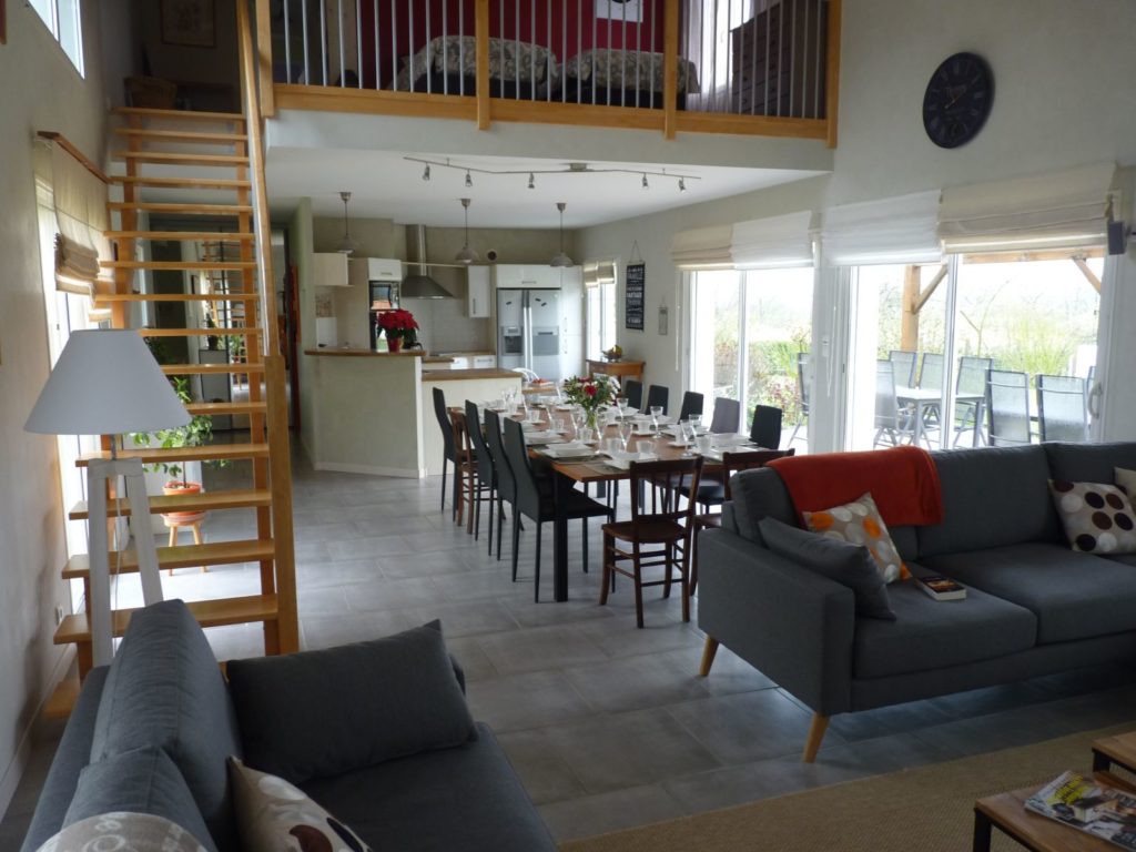 salle à manger et cuisine